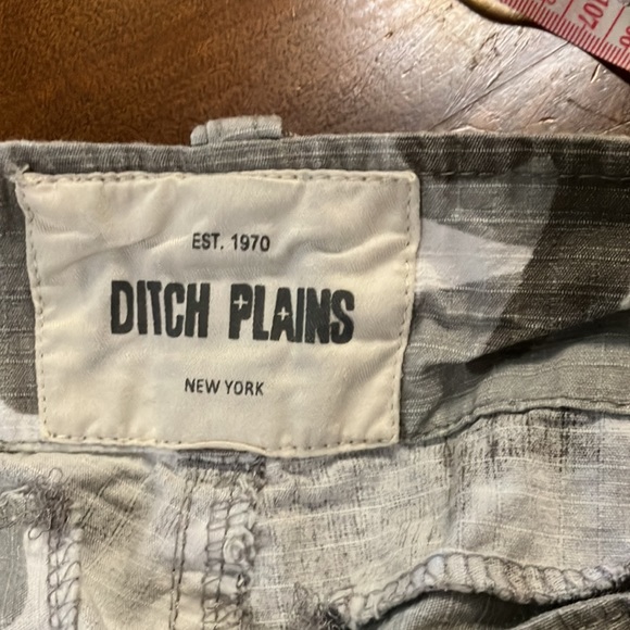 BNWT CAMO CARGO - Picture 7 of 8